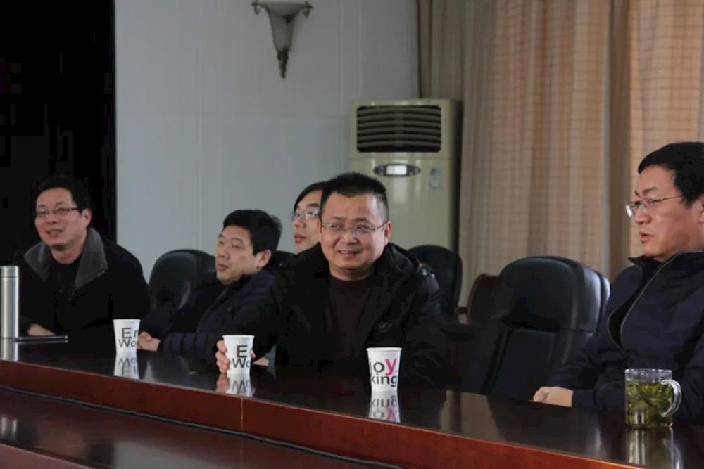 39c2a975c77548a8aae2cd781ea085fb.jpg 39c2a975c77548a8aae2cd781ea085fb.jpg