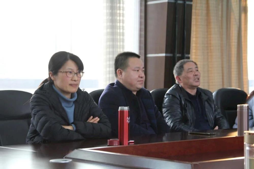 b3c7a6c05fa64d9393b7e62a7131f624.jpg b3c7a6c05fa64d9393b7e62a7131f624.jpg