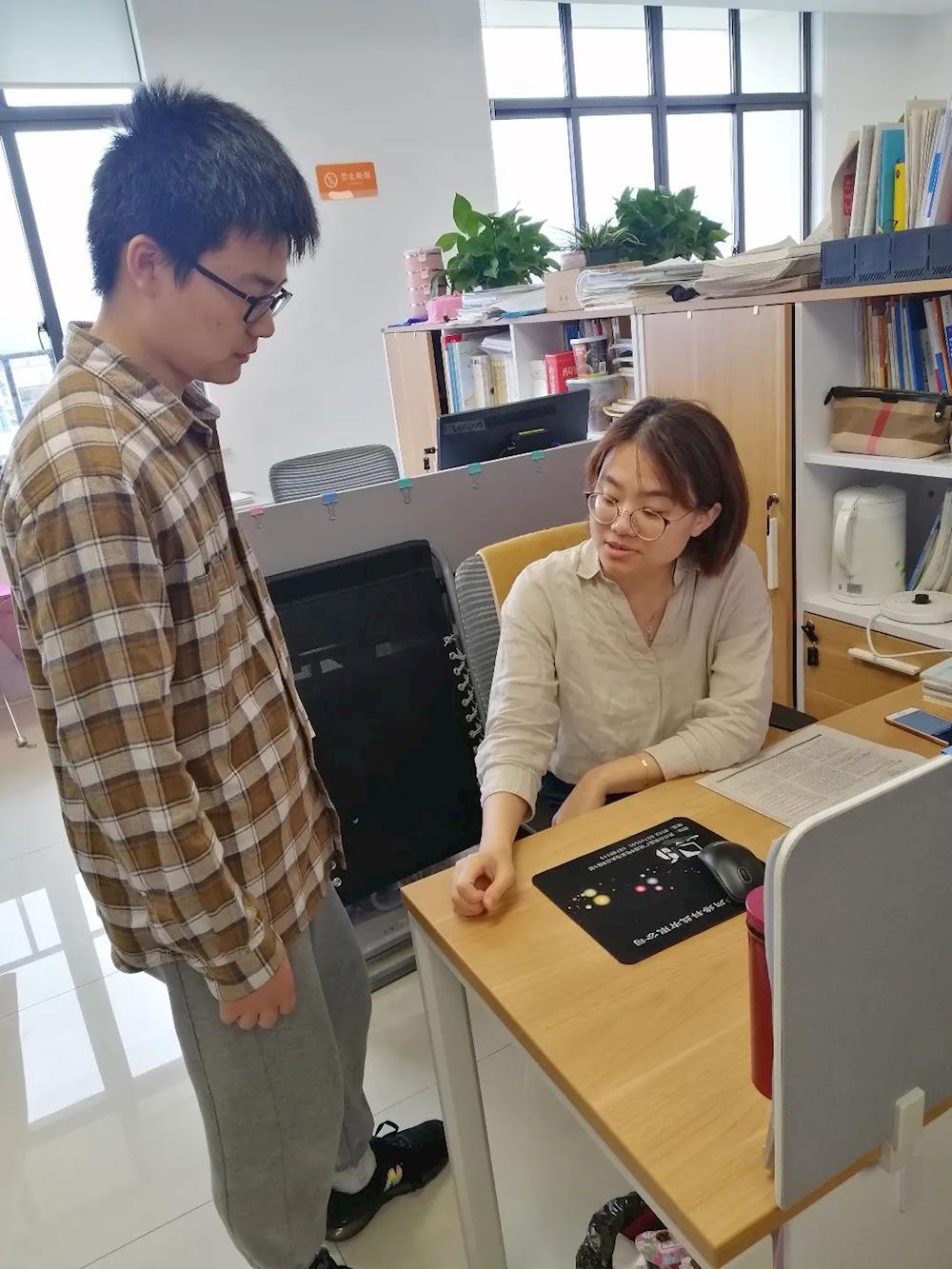 c2240399eb7e4b949568f544455f63eb.jpg c2240399eb7e4b949568f544455f63eb.jpg